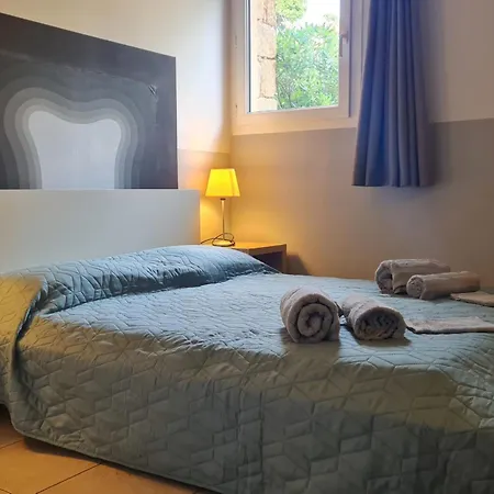 Climatise Dans Avec Piscine A Pied